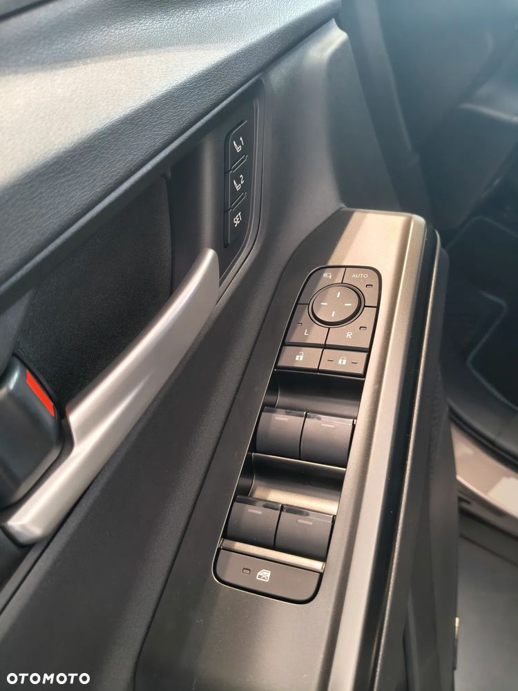 Subaru E-Outback - 9