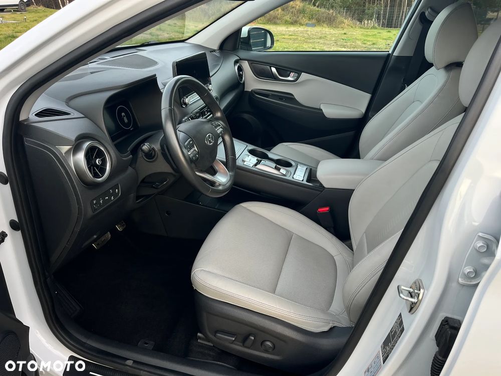 Hyundai Kona 64kWh Platinum - 10