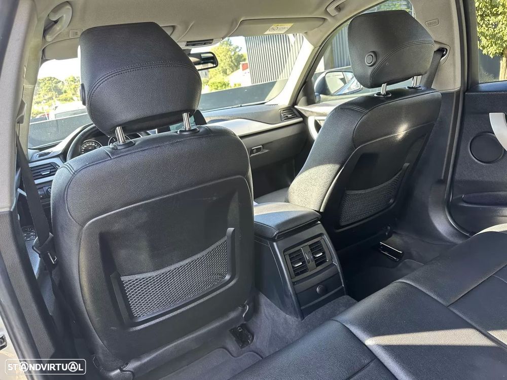 BMW 318 d Sport Line - 37
