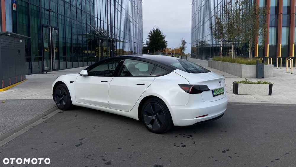 Tesla Model 3 2023 photo 5
