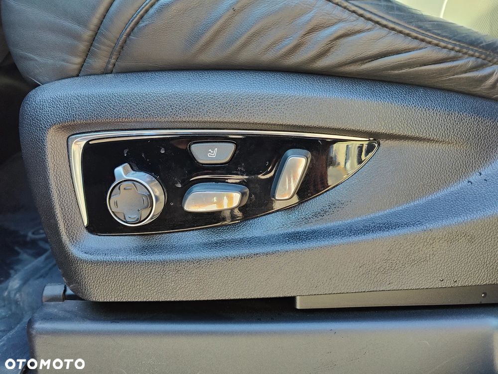 Cadillac Escalade - 21