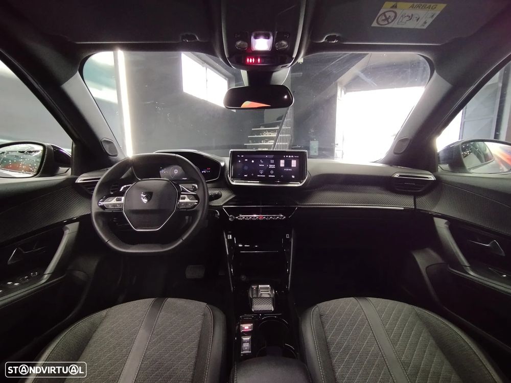 Peugeot 2008 1.2 PureTech Allure EAT8 - 14