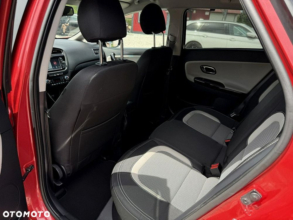 Kia Ceed - 12