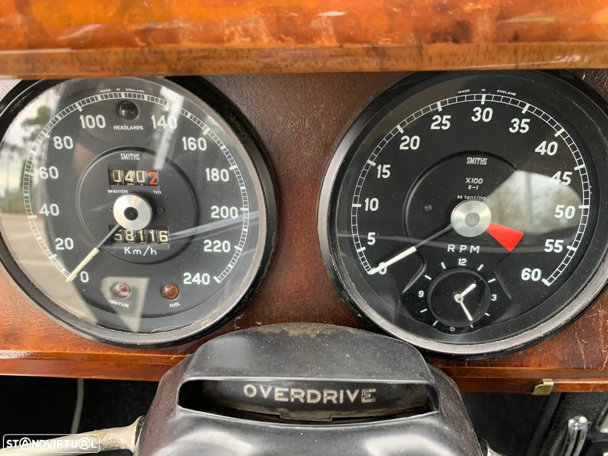Jaguar MK II - 25