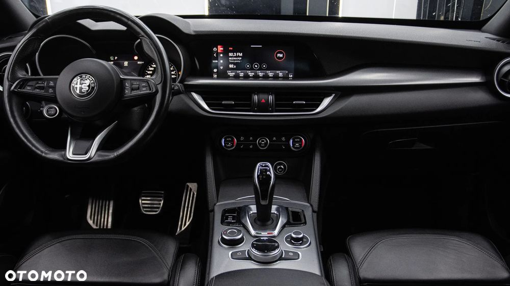 Alfa Romeo Stelvio 2.0 Turbo Veloce Q4 - 18