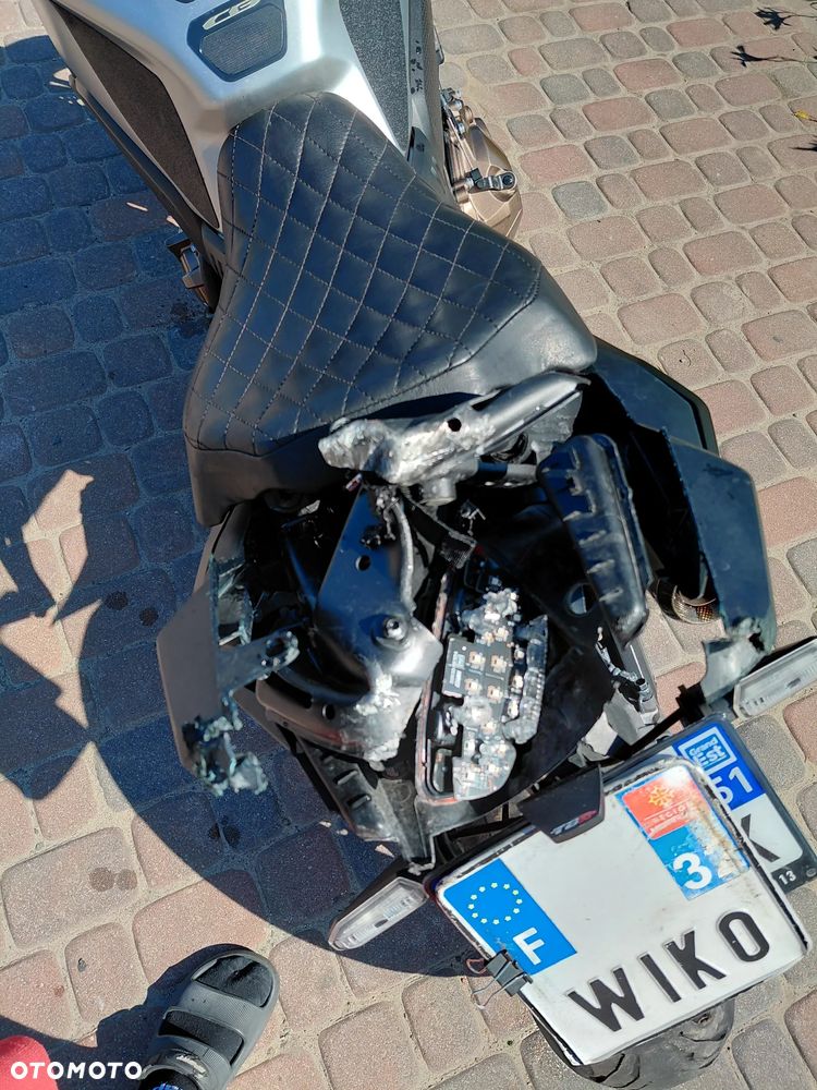 Honda CB - 11