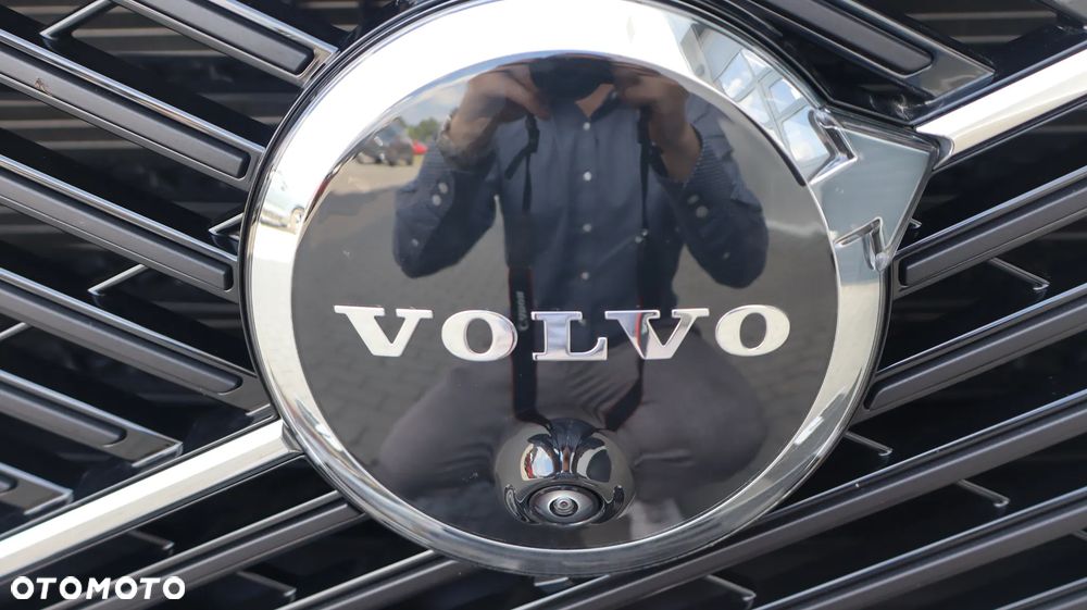 Volvo XC 60 B5 B AWD Ultra Dark - 25
