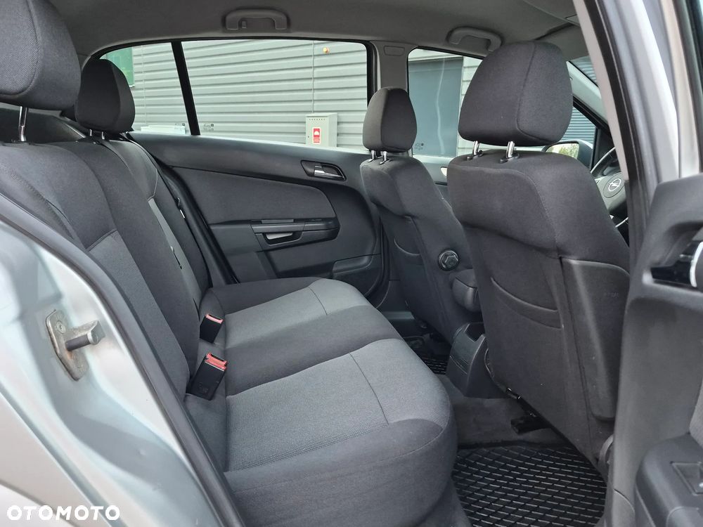 Opel Astra 1.6 Innovation - 8
