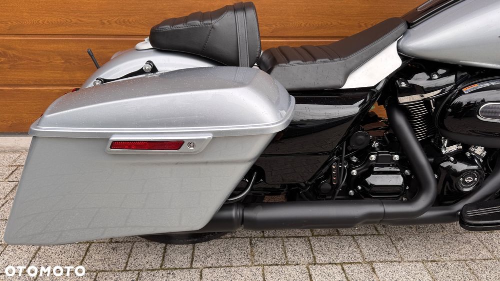 Harley-Davidson Touring Street Glide - 16