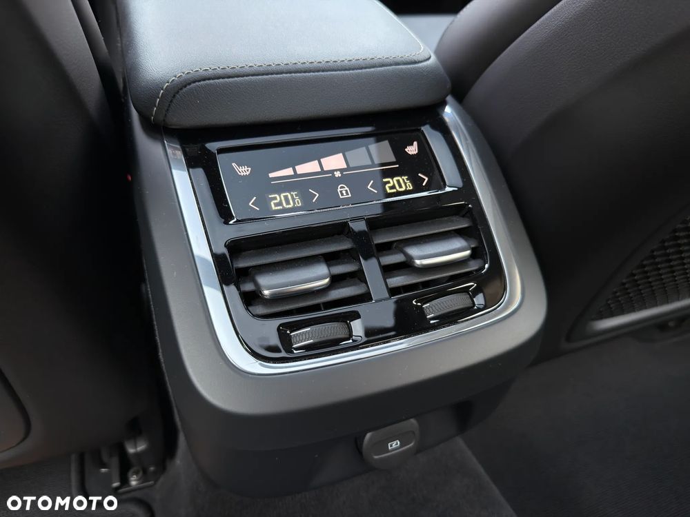 Volvo S60 B5 B AWD Ultimate Dark - 21