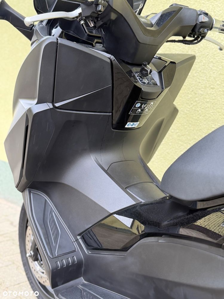 Honda NSS - 35
