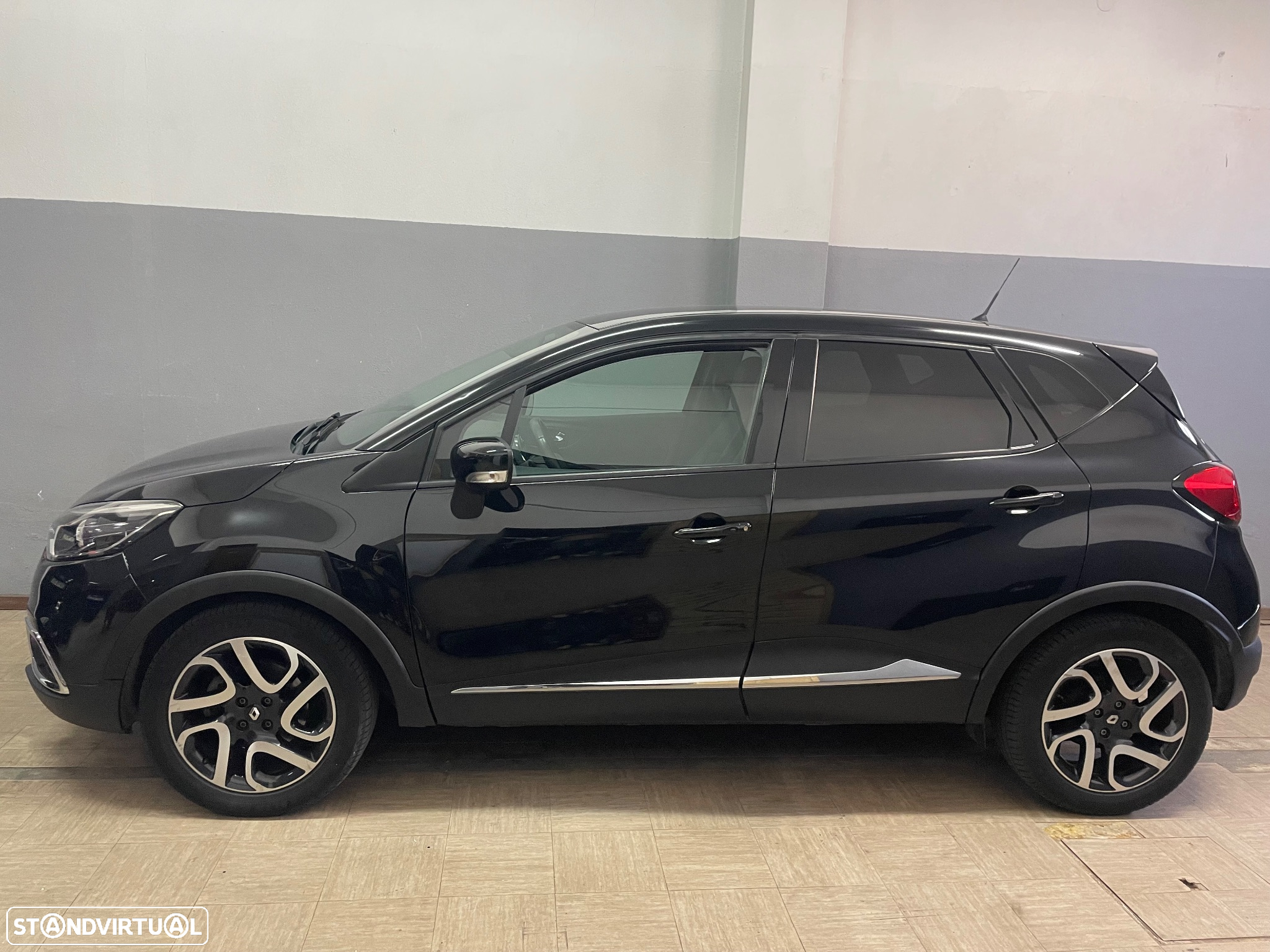 Renault Captur 1.2 TCe Exclusive EDC - 33