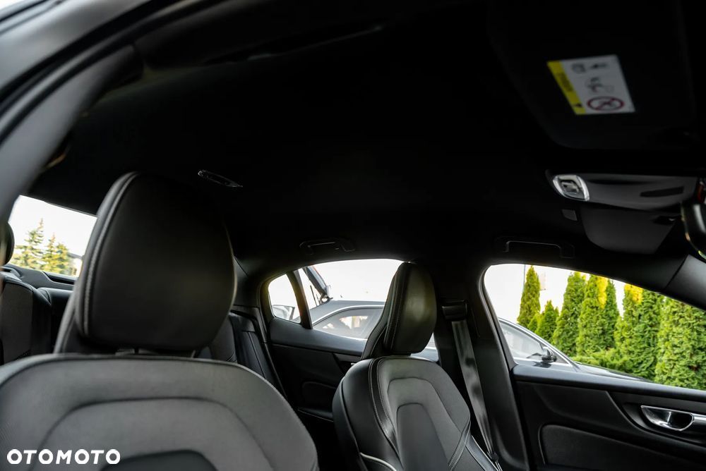 Volvo S60 T8 Recharge AWD Geartronic RDesign - 35