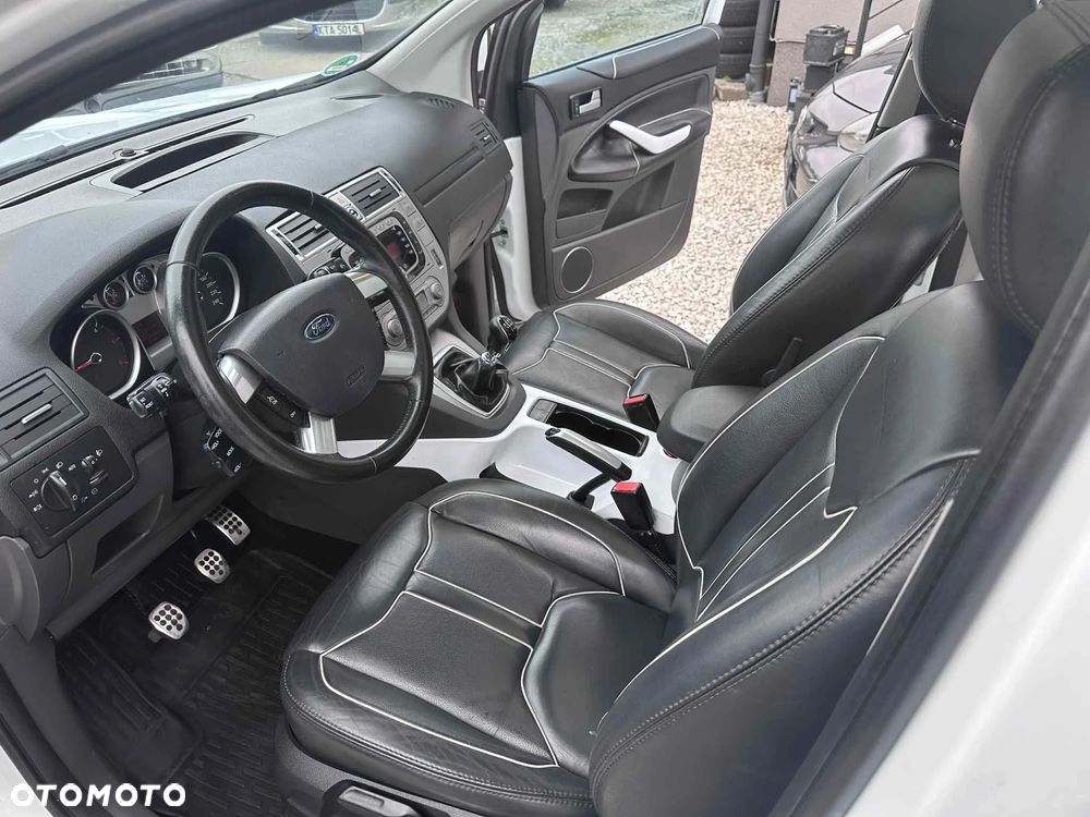 Ford Kuga 2.0 TDCi 4x4 Individual - 16