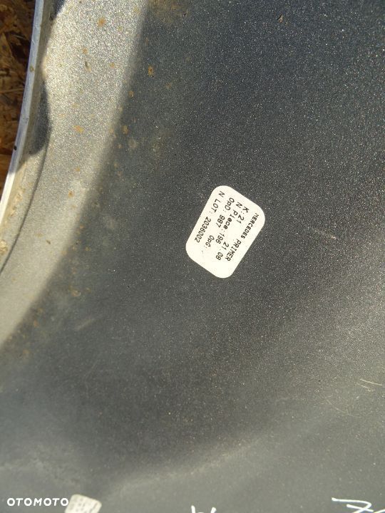 BŁOTNIK PRAWY PRZÓD MERCEDES W168 LONG LAK:761 NR142 - 8