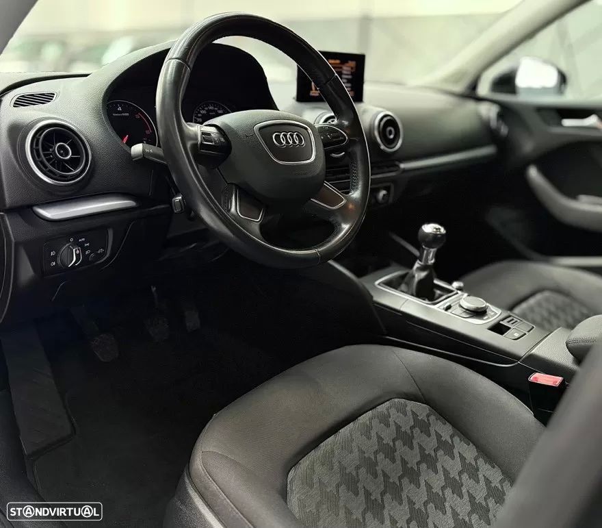 Audi A3 Sportback 1.6 TDI - 19