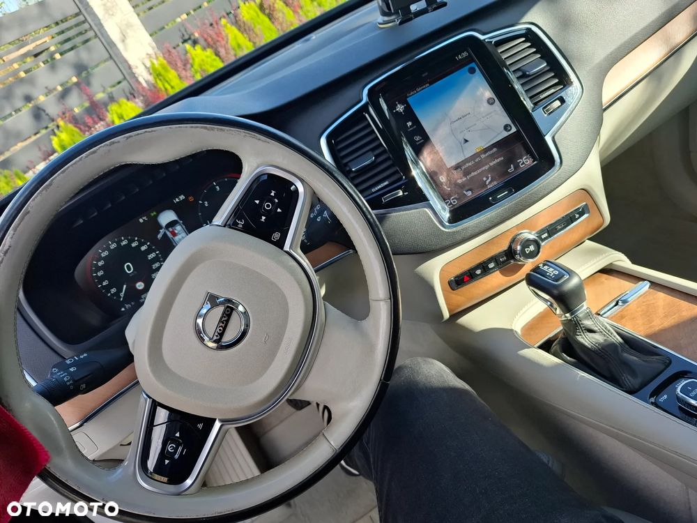 Volvo XC 90 D5 AWD Inscription 7os - 13