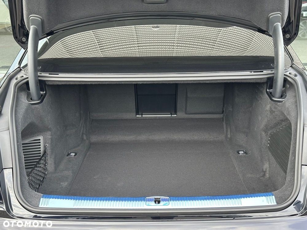 Audi A8 - 10