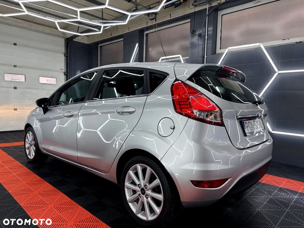 Ford Fiesta 1.5 TDCi Titanium - 8