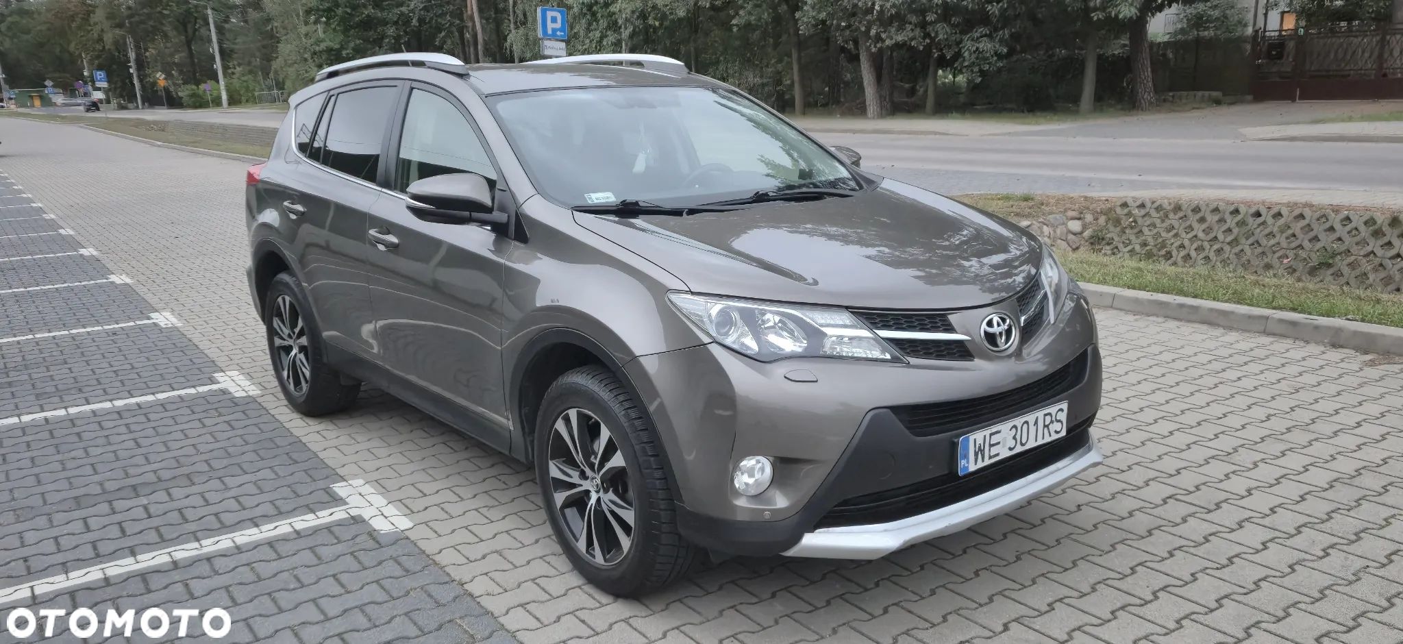 Toyota RAV4 2.0 D-4D Premium - 1