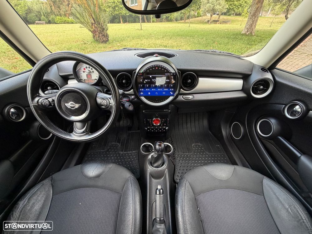 MINI 3 Portas Cooper D - 32