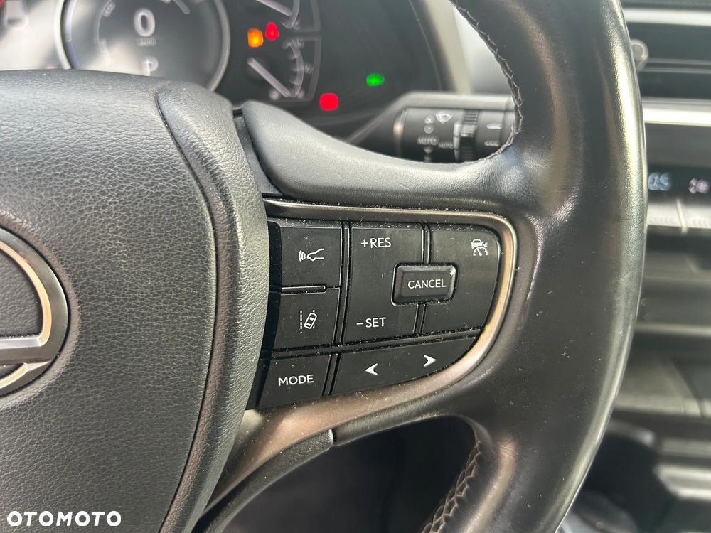 Lexus UX 250h GPF F Impression 2WD - 28