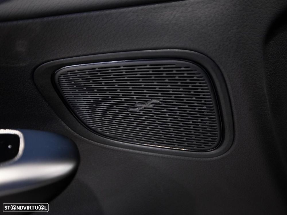 Mercedes-Benz GLC 300 e 4Matic 9G-TRONIC Edition Avantgarde - 23