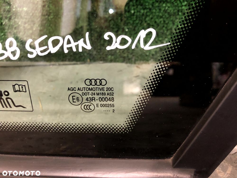 AUDI A4 B8 SEDAN SZYBA KAROSERYJNA PRAWA TYLNA PRAWY TYŁ ORYGINAŁ 2012 ROK - 2