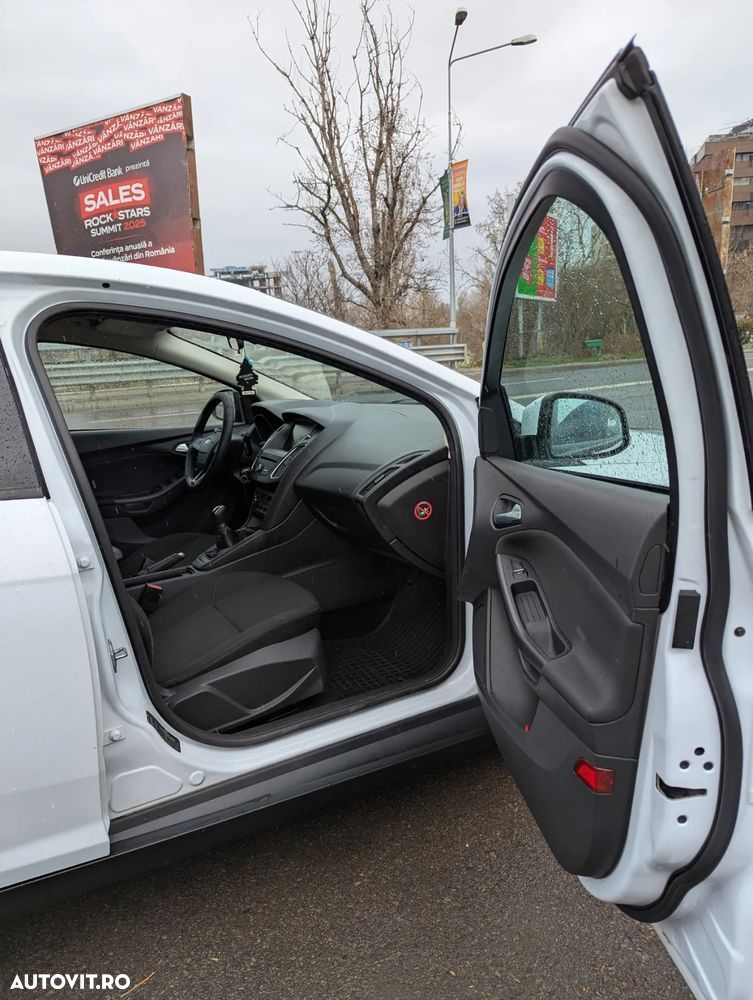 Ford Focus 1.0 EcoBoost Start Stop Trend - 28