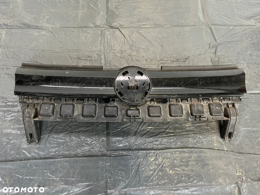 VW Caddy Wzmocnienie atrapy grill 2K7807231E - 2