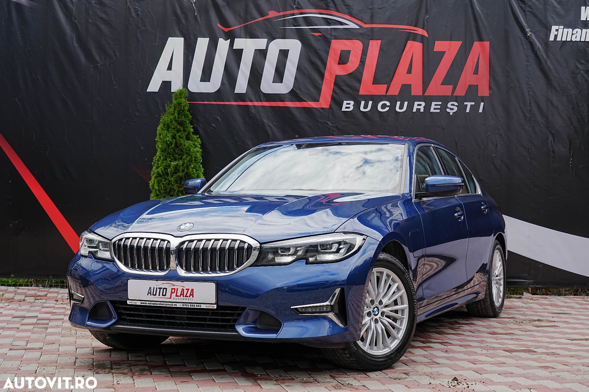 BMW Seria 3 330e Aut. Luxury Line - 7