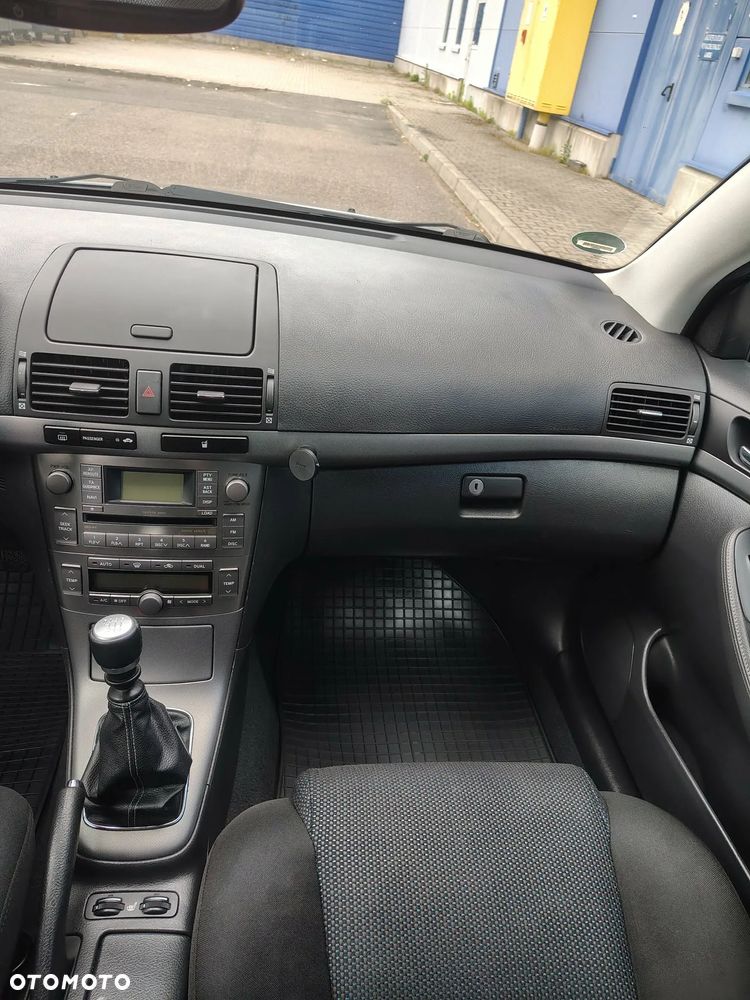 Toyota Avensis 2.2 D-4D X Premium - 20