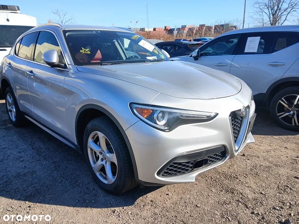 Alfa Romeo Stelvio - 22