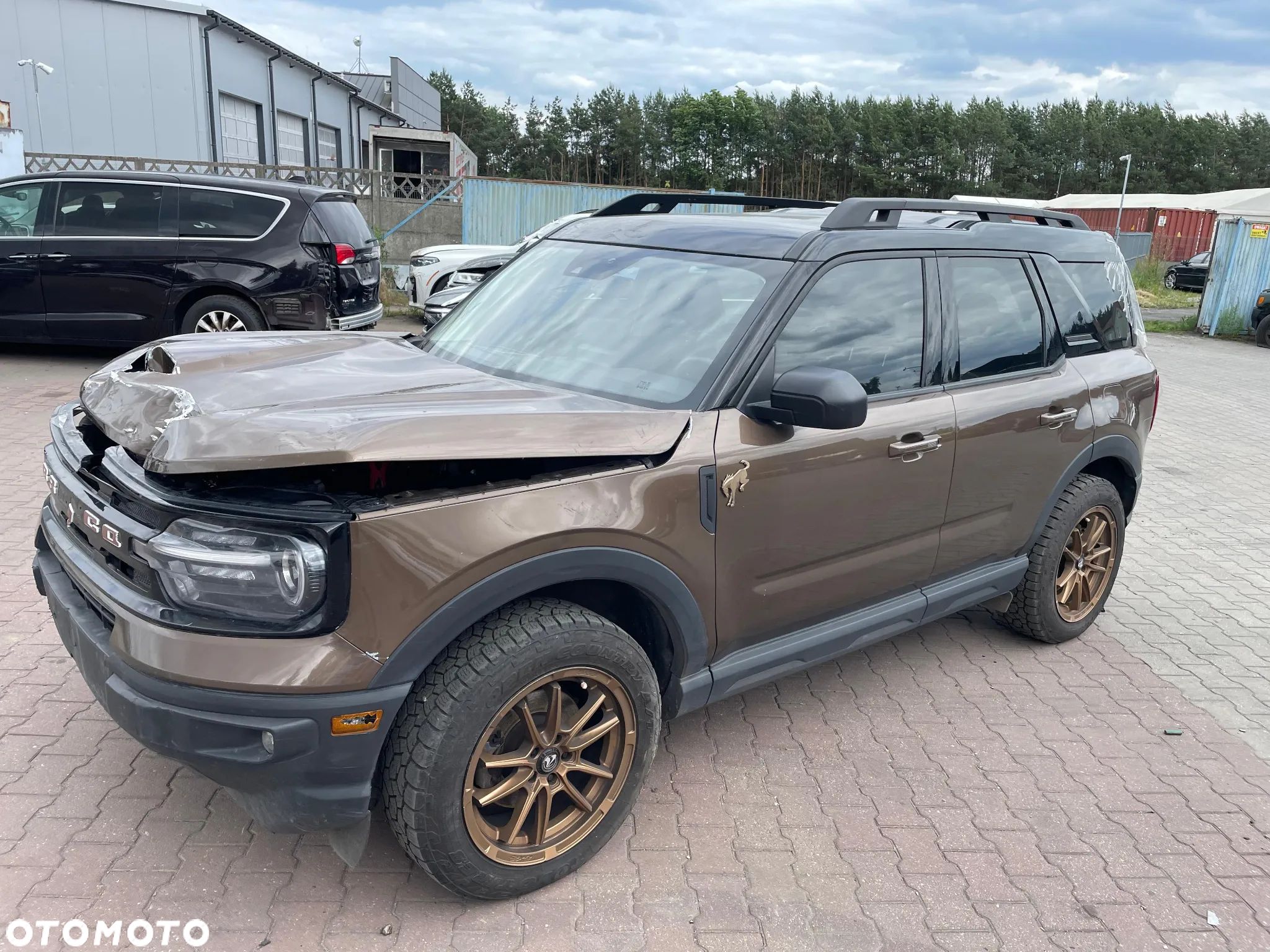 Ford Bronco - 1