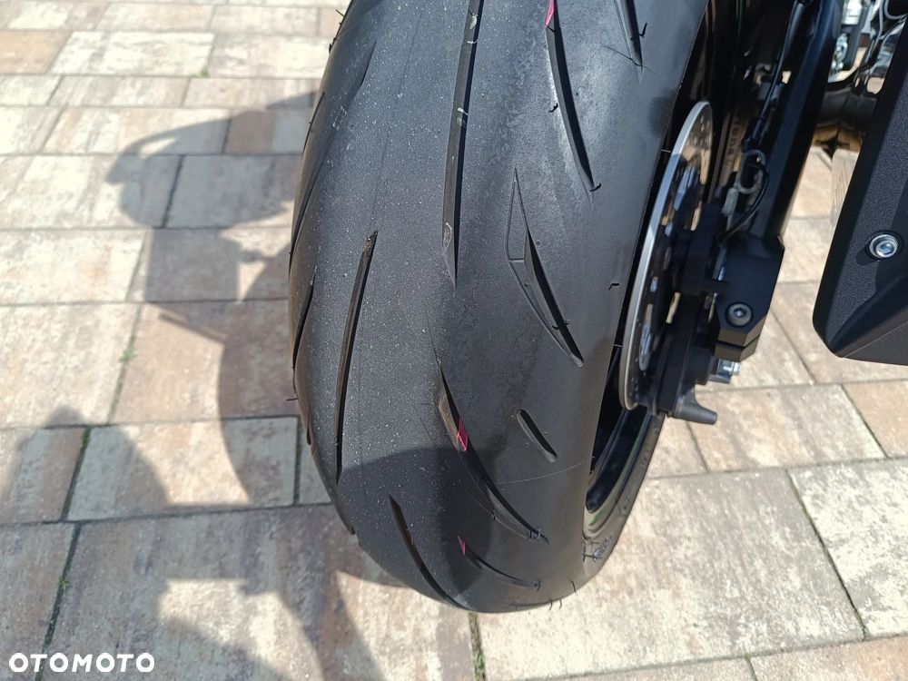 Kawasaki Ninja 1000 SX - 30