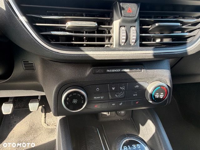 Ford Focus - 10