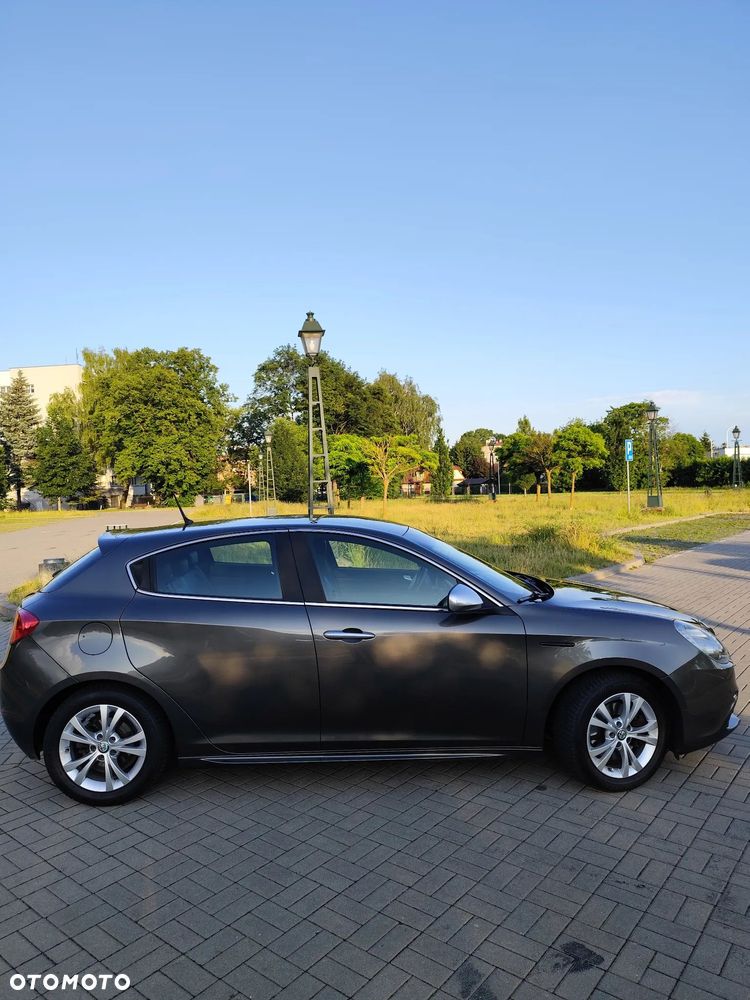 Alfa Romeo Giulietta 1.4 TB MultiAir Distinctive - 23