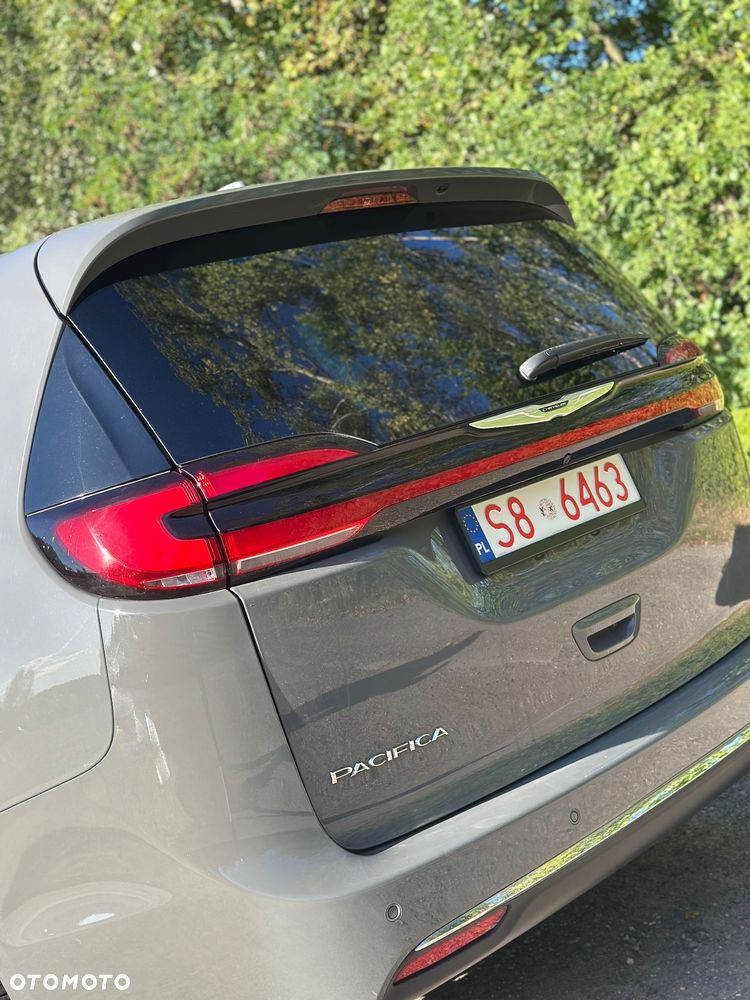 Chrysler Pacifica - 9