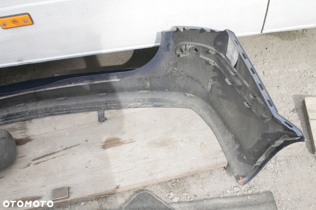 zderzak tylny Opel Astra H kombi - 11