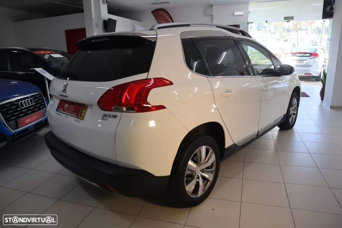 Peugeot 2008 1.6 e-HDi Allure 2-Tronic - 4