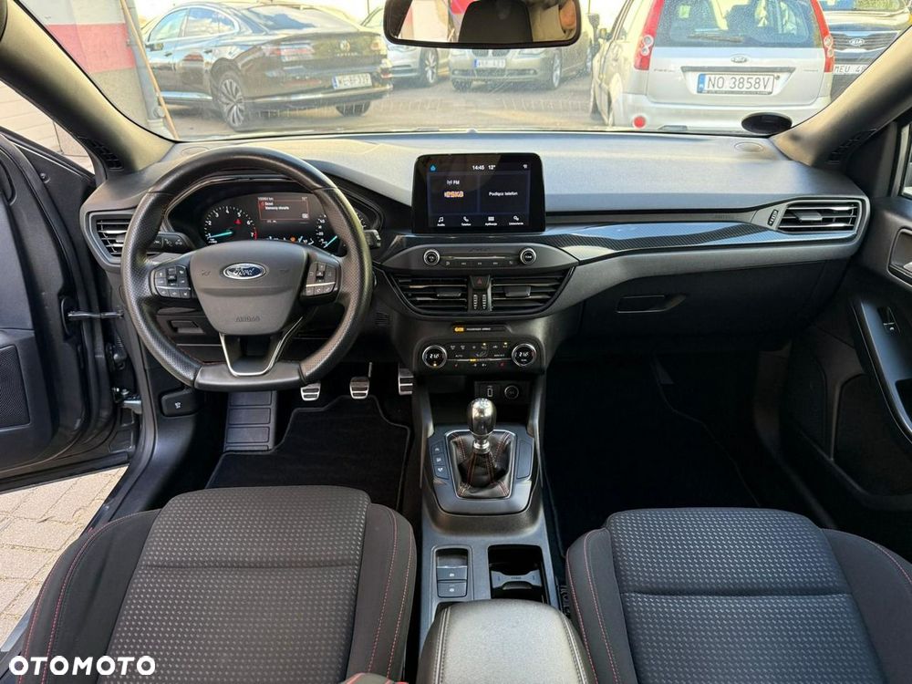 Ford Focus - 24