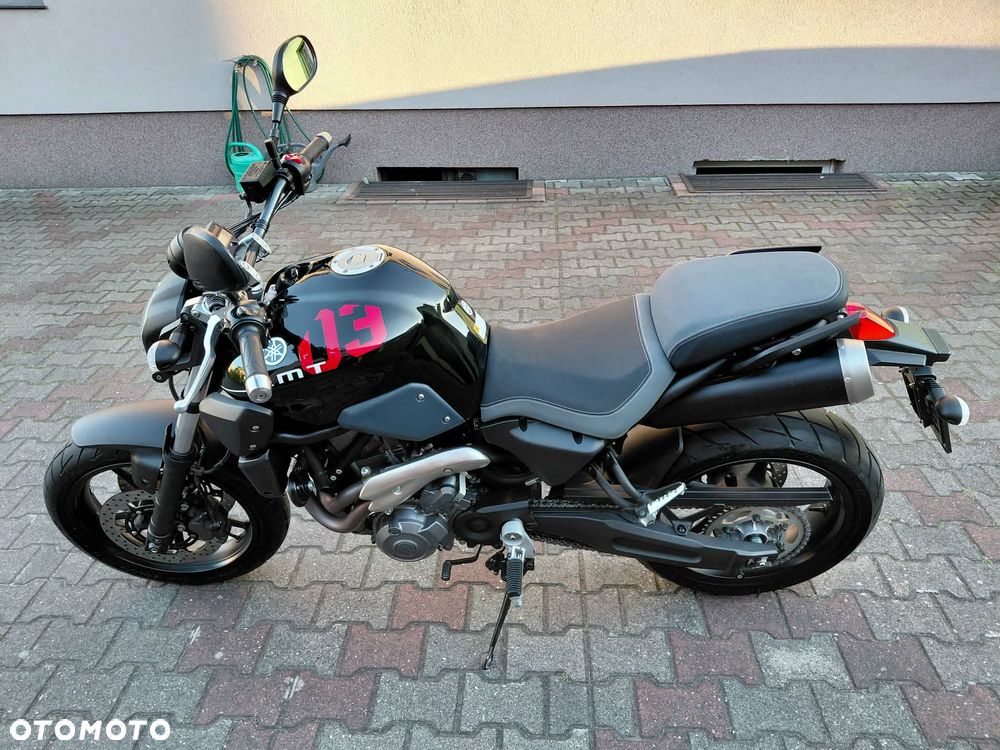 Yamaha MT - 2