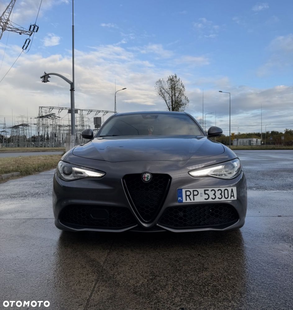 Alfa Romeo Giulia - 4