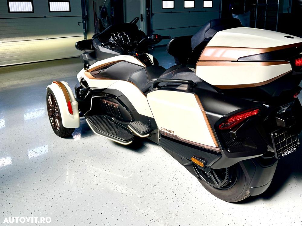 Can-Am Spyder - 6