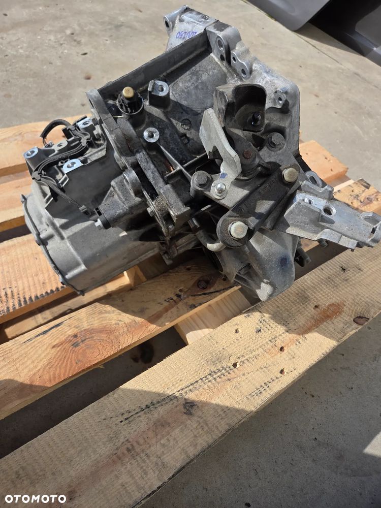 Skrzynia biegów 1.5 BLUE HDI 20V250 Peugeot 308 T9 - 9