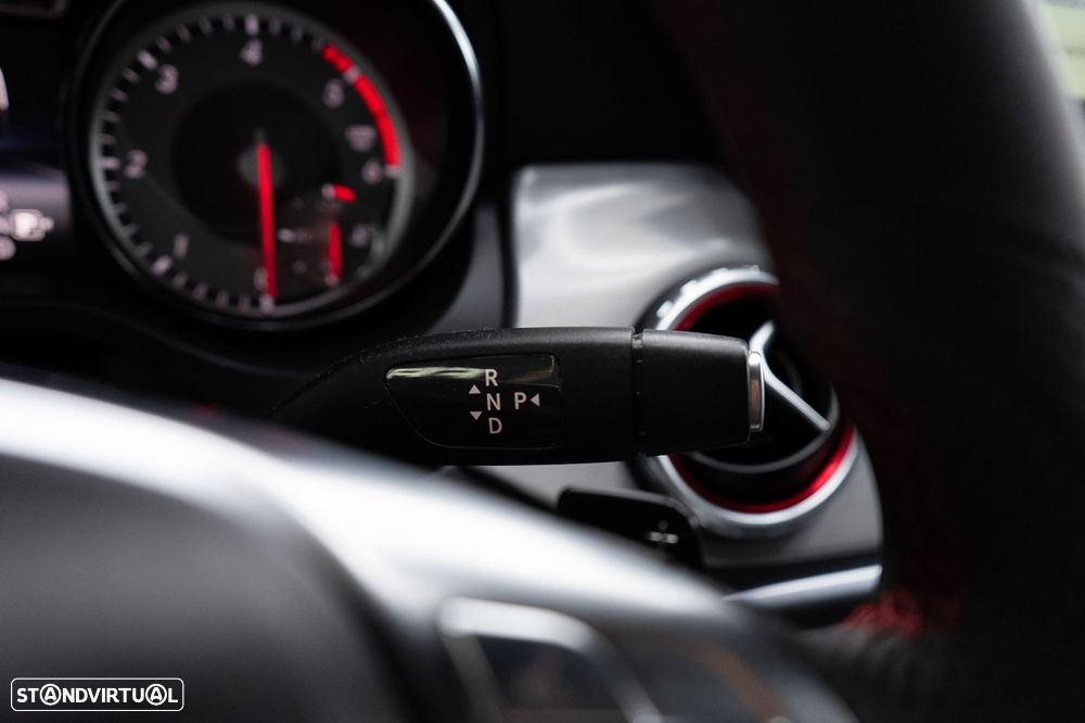 Mercedes-Benz GLA 220 d AMG Line - 39