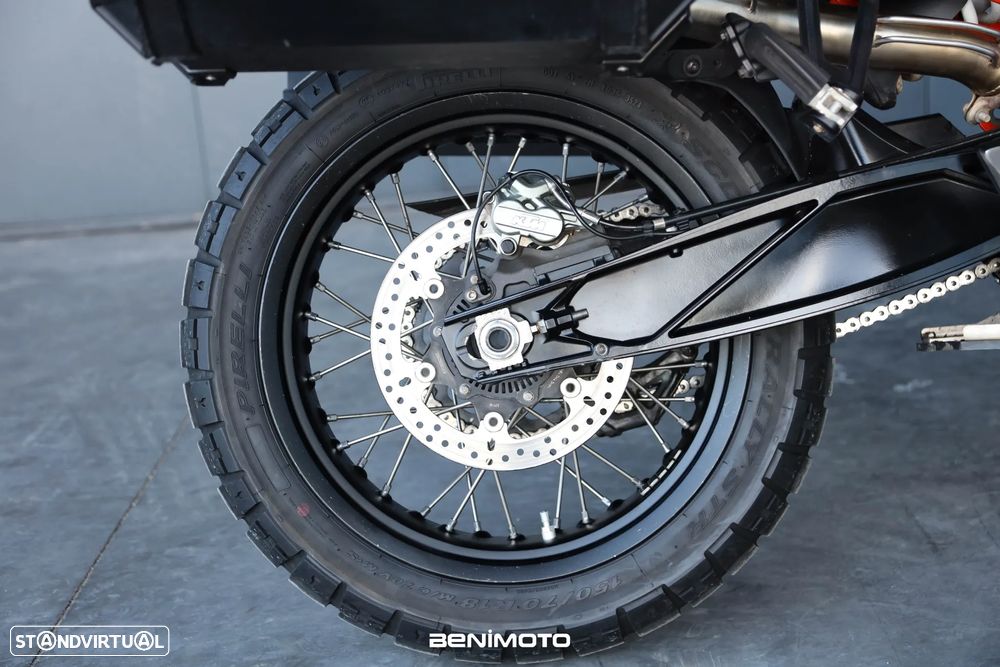 KTM 890 Adventure R - 14