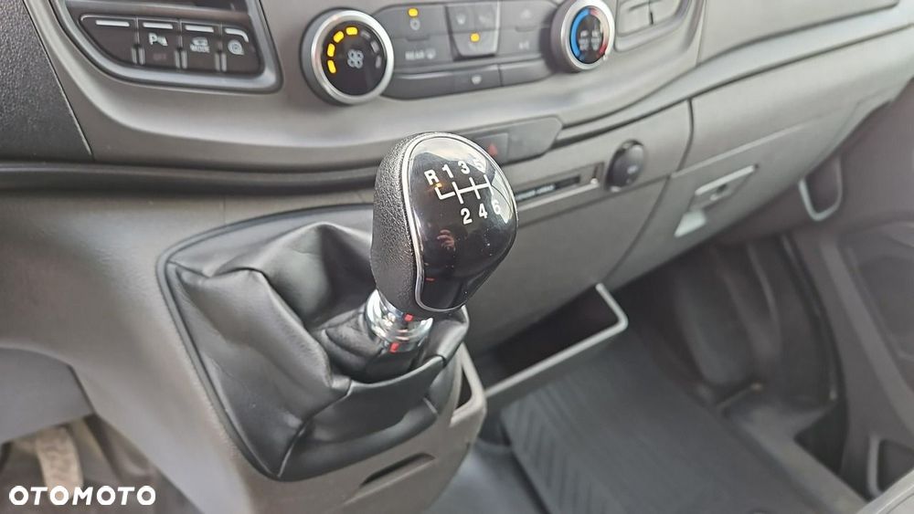 Ford Transit - 18