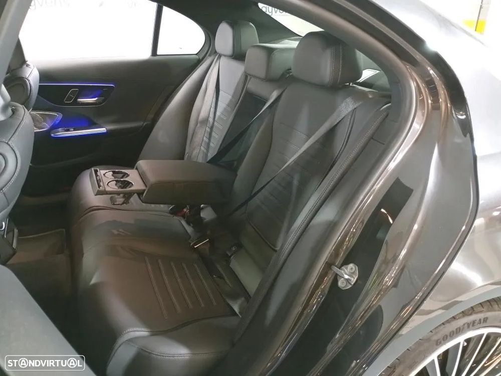 Mercedes-Benz C 300 d AMG Line - 9