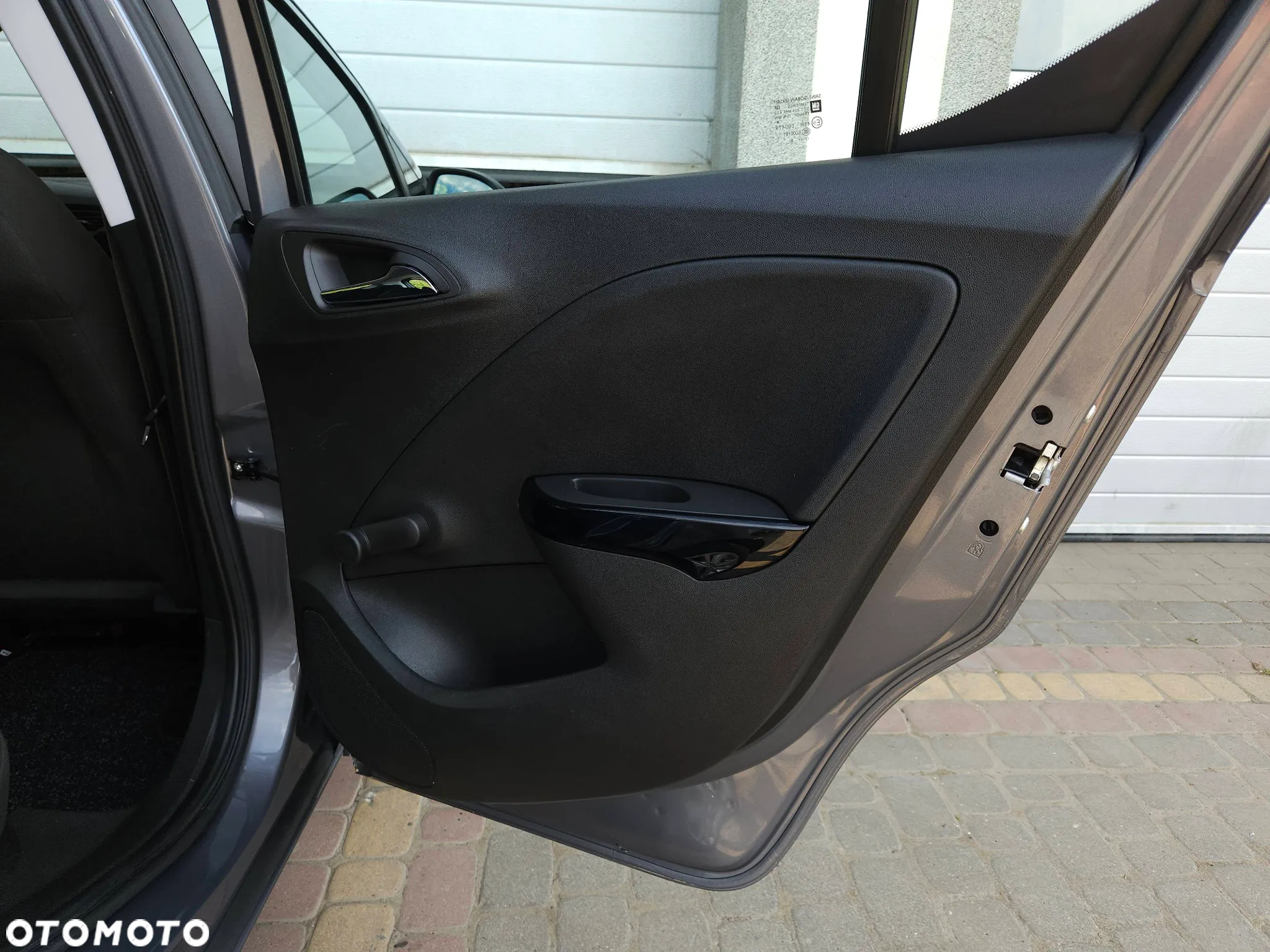 Opel Corsa 1.4 16V Cosmo - 18